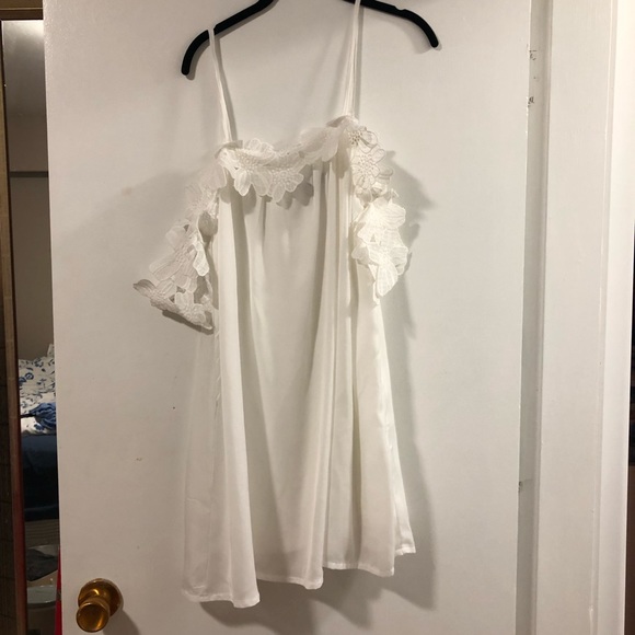 Boohoo Drop Shoulder Dress - Picture 2 of 4